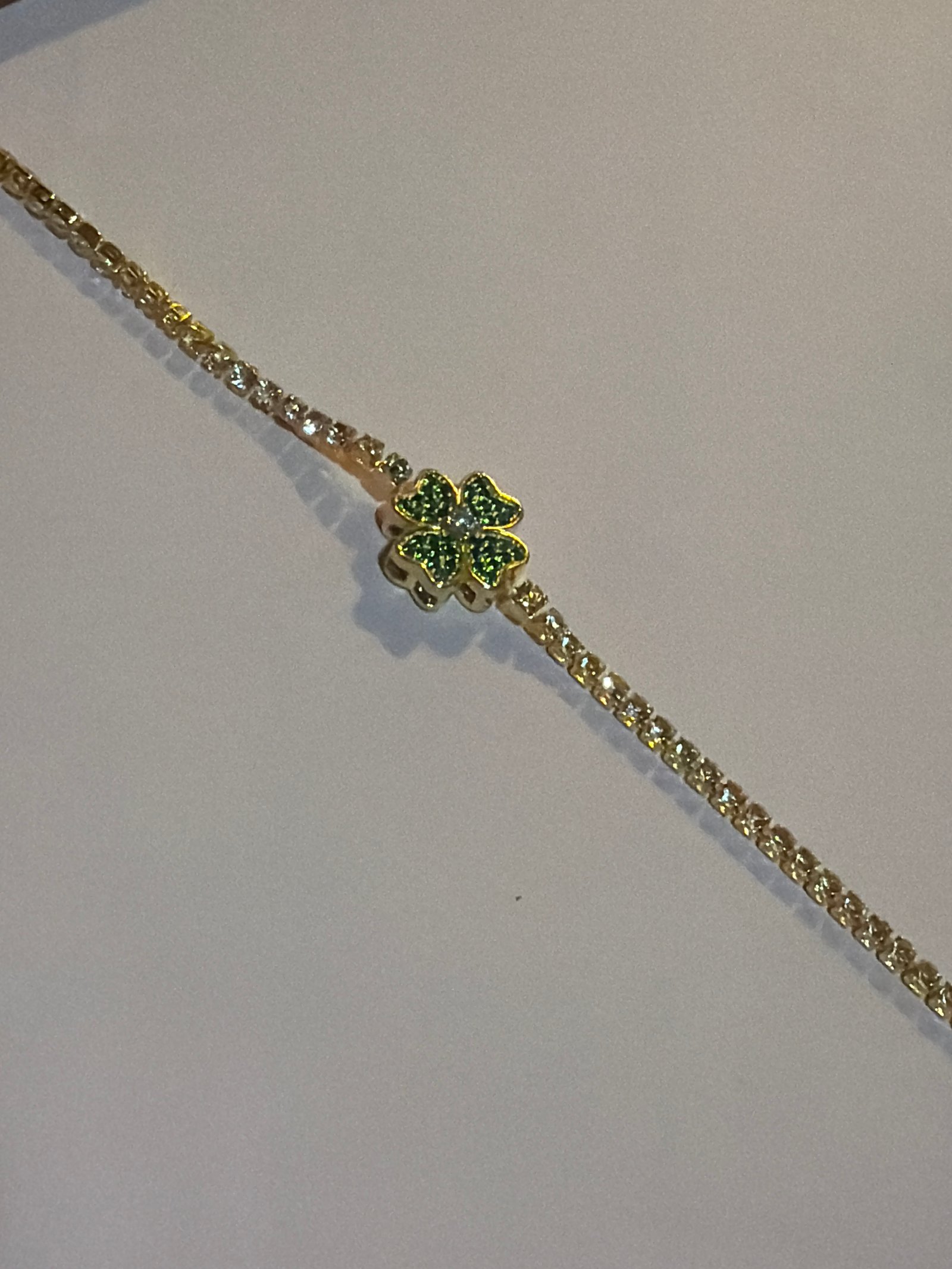 Pulseira trevo brilhante verde